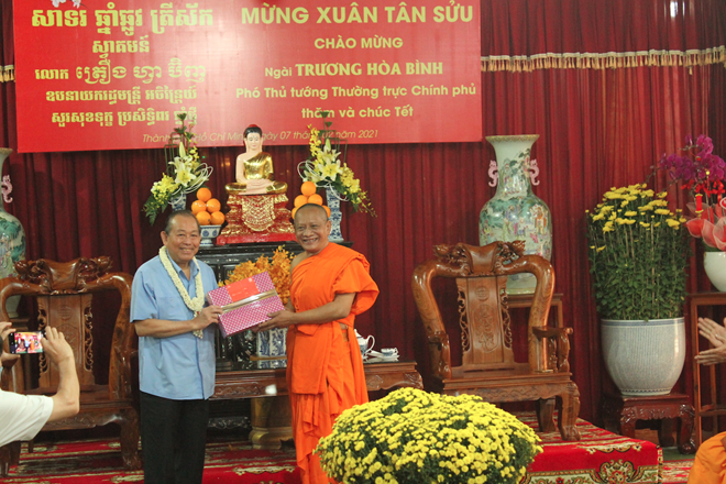 Phó Thủ tướng Thường trực thăm hỏi, tặng quà Tết tại chùa Chăn Ta Răng Sây - Ảnh minh hoạ 3